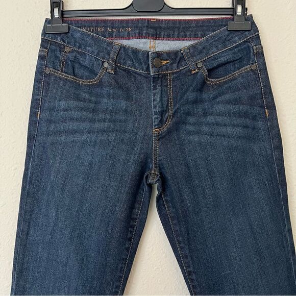 Talbots Signature Boot Cut Dark Wash Jeans Size 6/28 - Picture 4 of 10